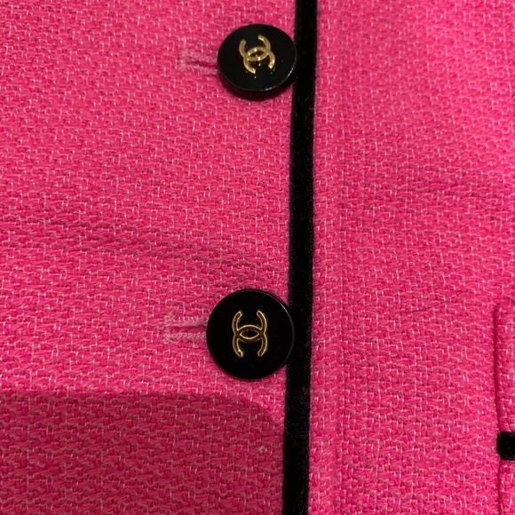 RARE Vintage Chanel Pink Tweed Crop Blazer - Picture 4 of 5